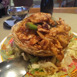 Pollo en su nido (3er plato del Pollo Laqueado)