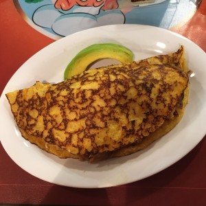 Cachapa con pernil y queso telita