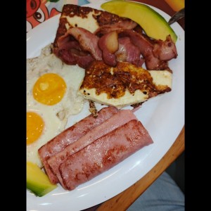 desayuno lo mandé hacer a mí gusto 