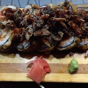 Salmon skin roll