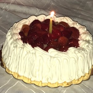 torta de fresas con crema chantilli