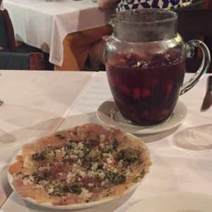 Carpaccio de Aguja (el mejor de Caracas) y Sangria de Vino Tinto