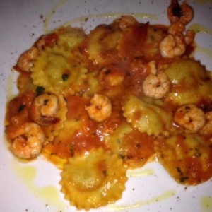 Raviolli de berenjenas con camarones