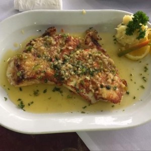 Lomo de Mero al ajillo, excelente..!