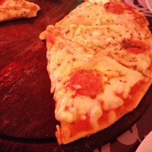 Pizza con peperoni