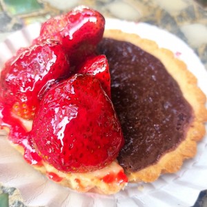 Tartaleta de fresa/Tartaleta de Chocolate.