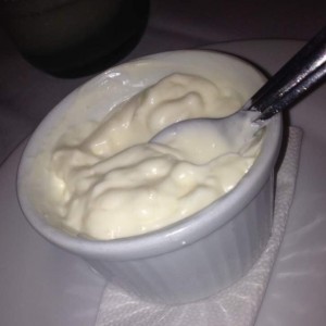Alioli, Regular, parecia mayonesa con ajo