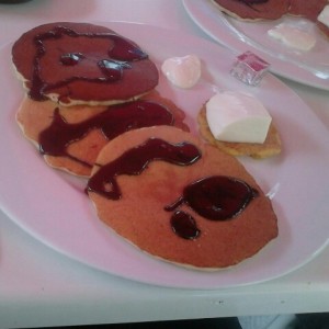panquecas con chocolate y cachapa con natilla y queso