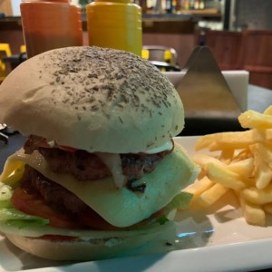 Guaca Burger