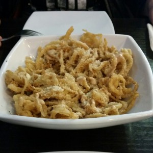 Cebollas Crujientes. Topping de parmesano.