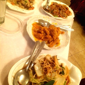Arroz especial, carne de ostra, pollo de miel y ajonjoli y chomei