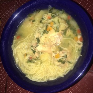 Sopa de Pollo Con Fideos, Espectacular, tal cual las de antes