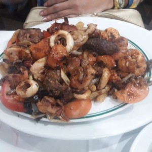1/2 Parrilla mar y tierra