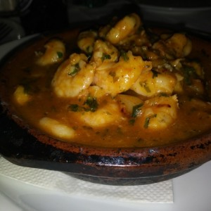 Camarones al ajillo