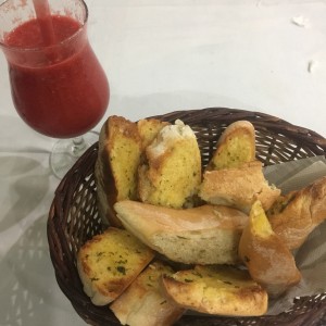 pam con ajo jugo de fresa