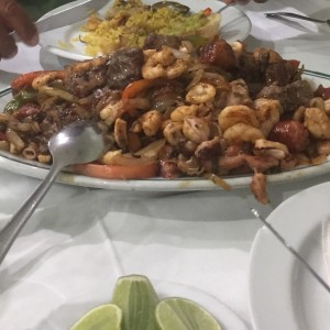 mar y tierra dos personas