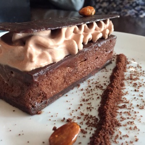 Cacao 5 es un postre divino con 5 texturas de chocolate 