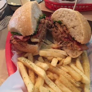 Sandwich de Pernil