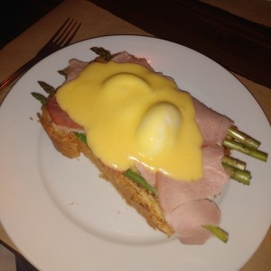 Huevos Benedictinos