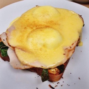 Huevos Benedictinos