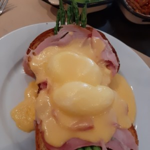 Huevos benedictinos 