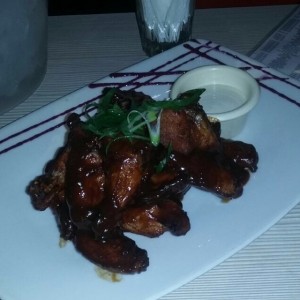 Alitas de pollo en salsa bbq 
