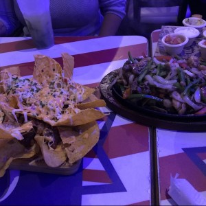 nachos y fajitas