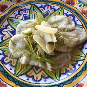 Sorrentino de ajoporro con mantequilla trufada