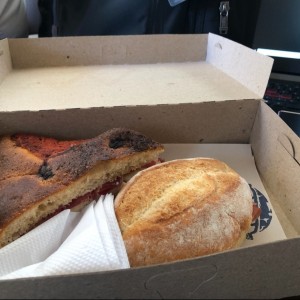 foccscia serrano con panini de serrano