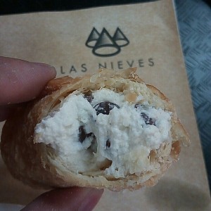 cannolo siciliano 