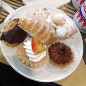 Dulcitos ? no puedo decir cual es mas rico