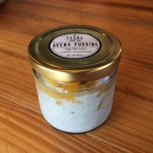 Pudding de avena con mango