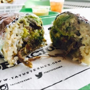 Burrito de Carne Mechada ?