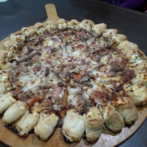 meat lovers con borde de queso