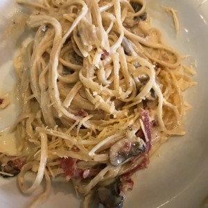 pasta serrano ( lo sienta ya habiamos empezado a comerla por eso ya esta desastroza)