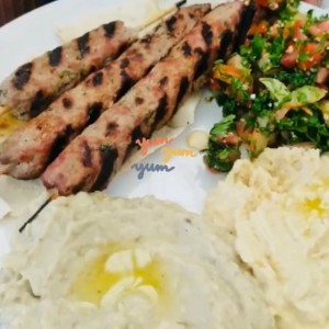 plato pincho de kafta