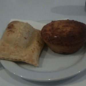 pastel de queso y torta de jojoto