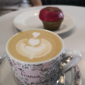 Cafe y Tea Cake