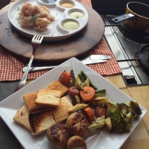 fondue de pollo y vegetales 