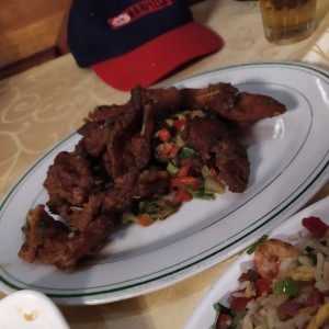 Costillas salpimentadas