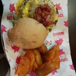 Hamburguesa Miguel Cabrera y Papas Kardashian