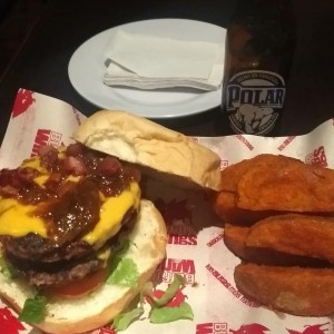 Hamburguesa Miguel Cabrera de 200gr concpapas Kardashian