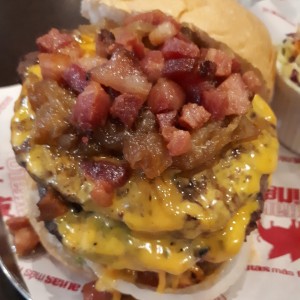 Hamburguesa Miguel Cabrera con extra de carne