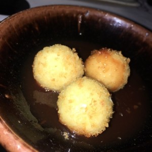 croquetas de quedo de cabra (son 5)