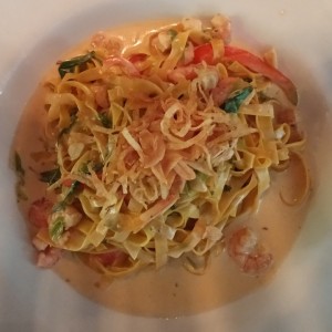 Fettuccine de camarones