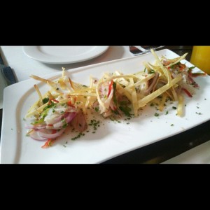 Tiradito de pez blanco