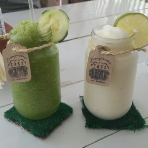 limonadas de pepino y coco!