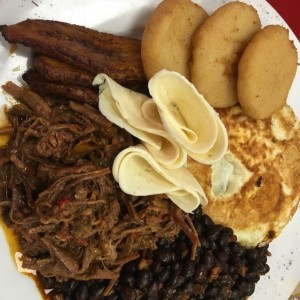 desayuno criollo, muy bien