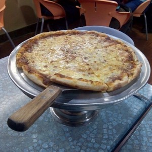 Pizza 4 quesos