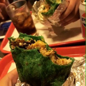 burritos de carne y pollo